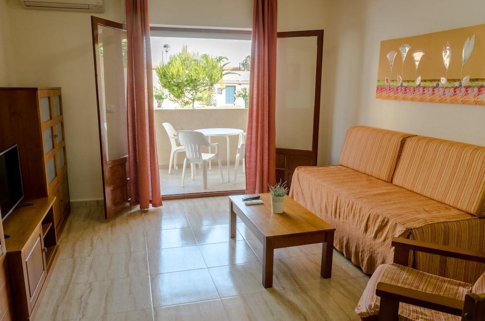 Apartamentos Tesy 라망가델마르메노 외부 사진