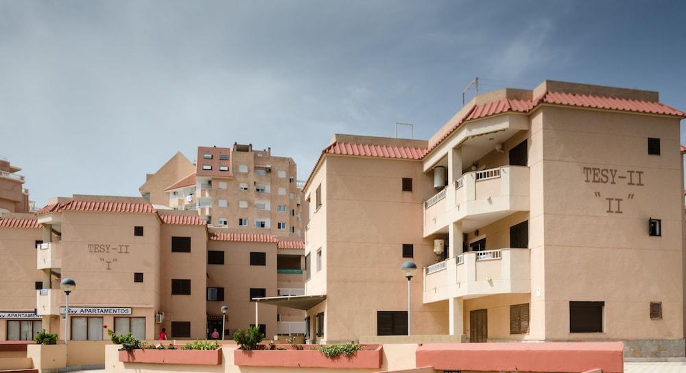 Apartamentos Tesy 라망가델마르메노 외부 사진