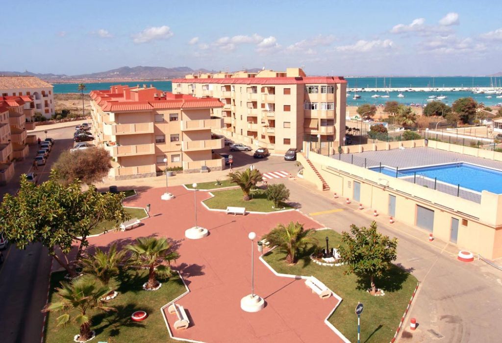 Apartamentos Tesy 라망가델마르메노 외부 사진
