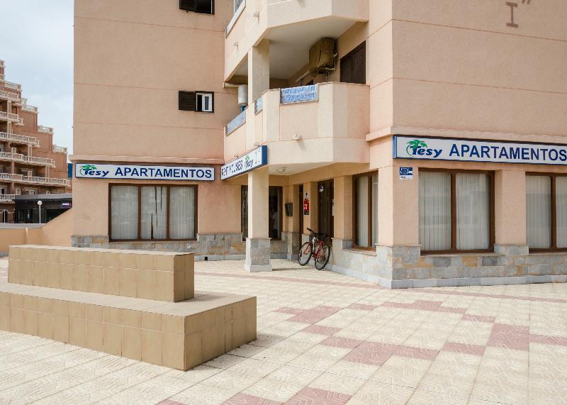 Apartamentos Tesy 라망가델마르메노 외부 사진
